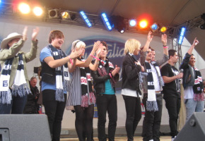 idol 09 039
